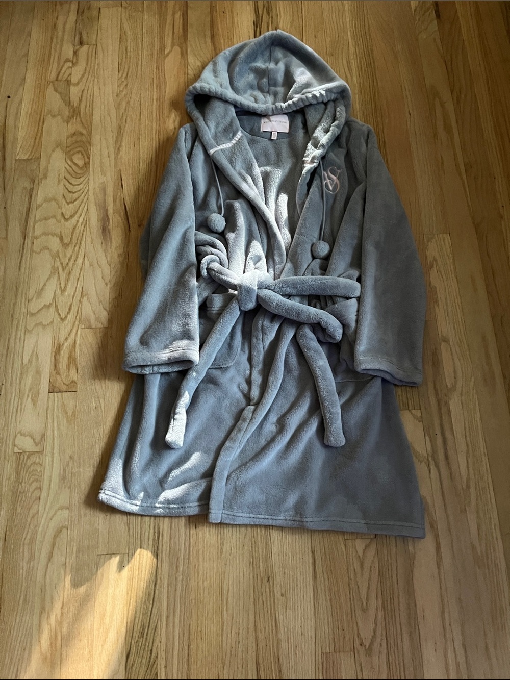 Victoria's Secret Plush Hooded Robe in Light Gray